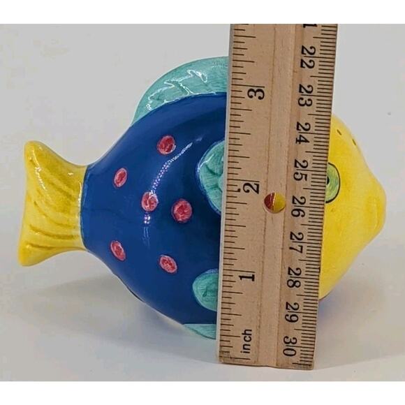 Salt & Pepper Shakers Set Figural Tropical Fish Colorful Ceramic Philippines - Picture 9 of 10